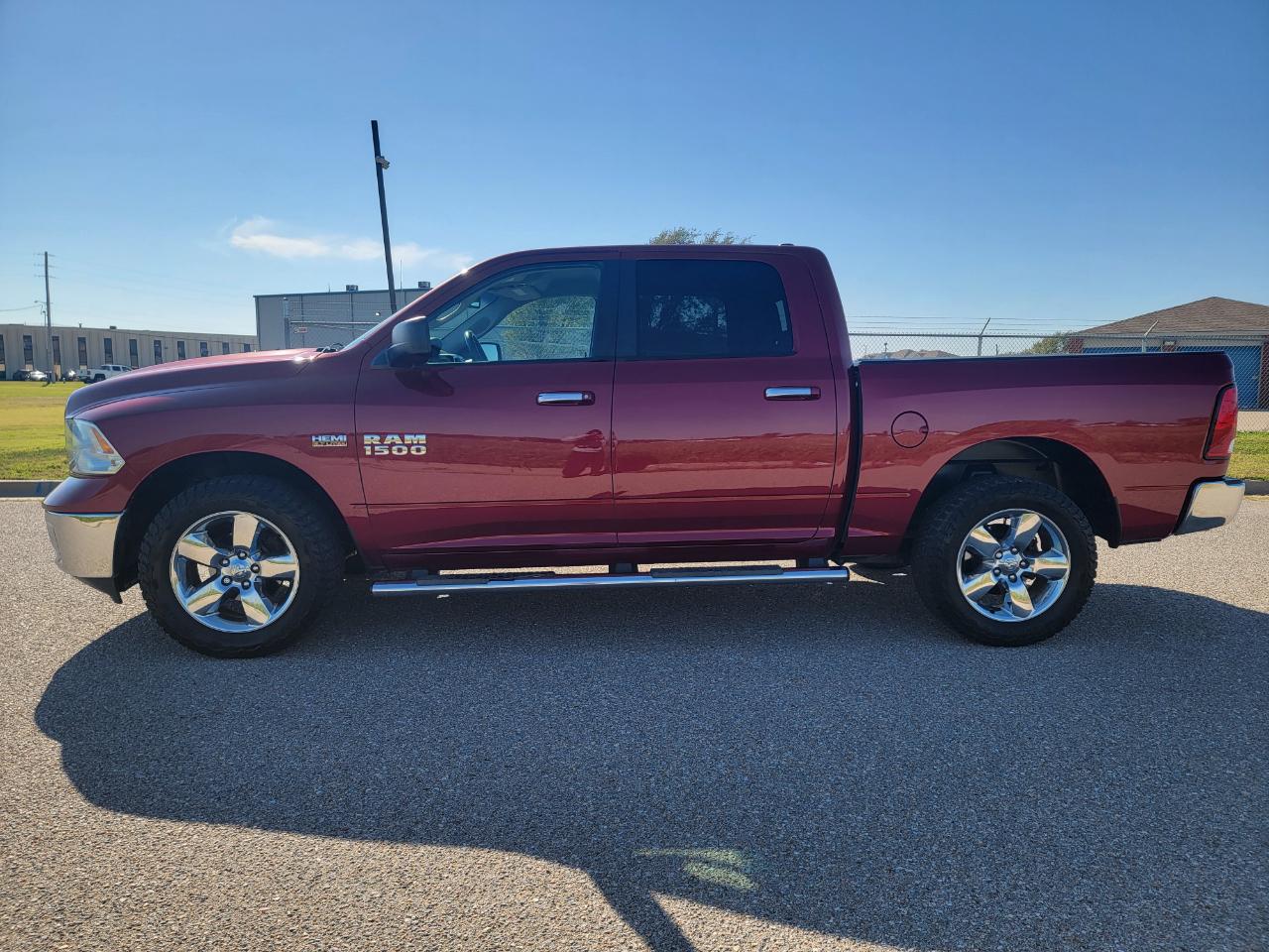 RAM 1500 4WD Crew Cab 140.5" Big Horn 2013