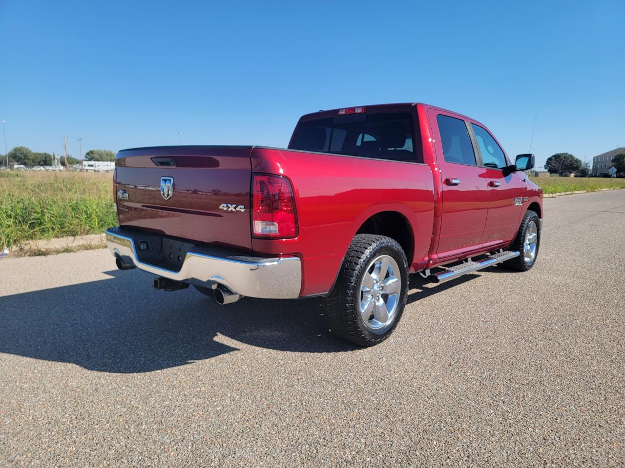 RAM 1500 4WD Crew Cab 140.5" Big Horn 2013