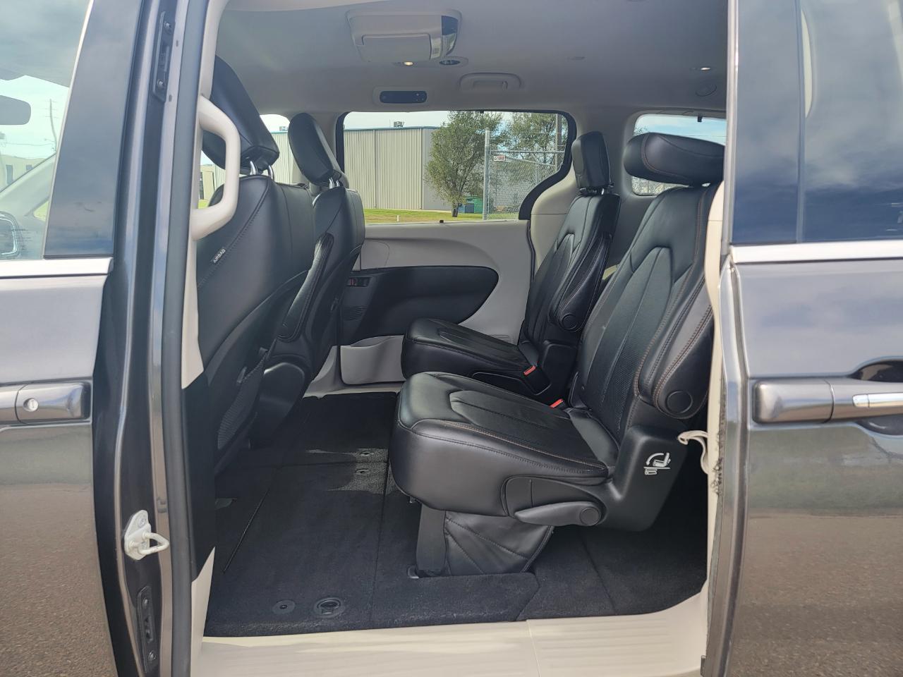 Chrysler Pacifica Touring L FWD 2018
