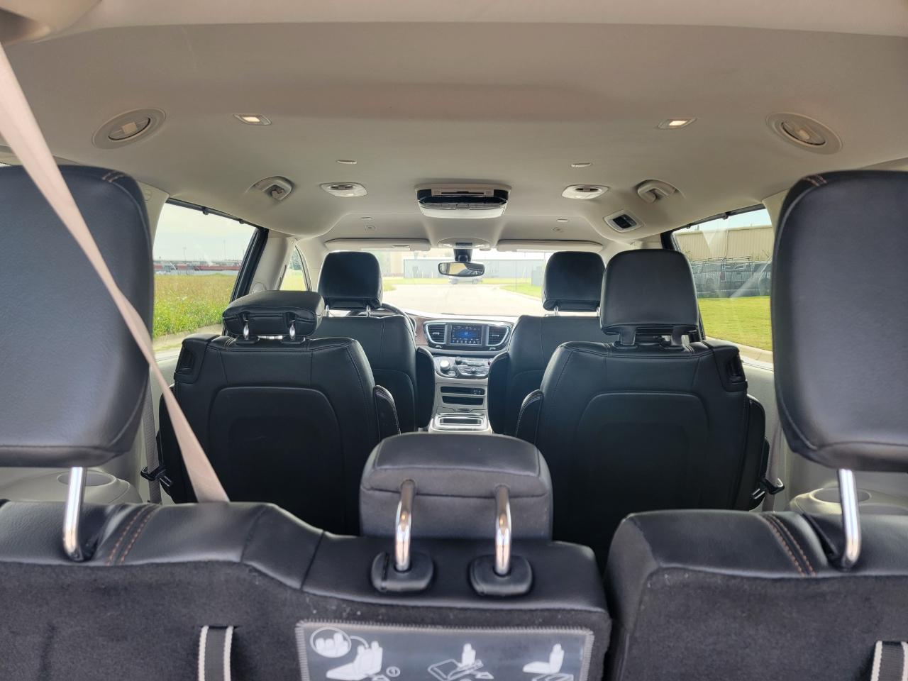 Chrysler Pacifica Touring L FWD 2018