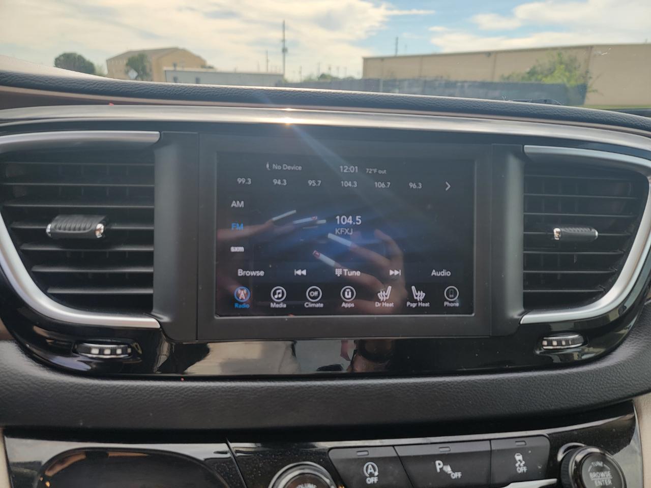 Chrysler Pacifica Touring L FWD 2018