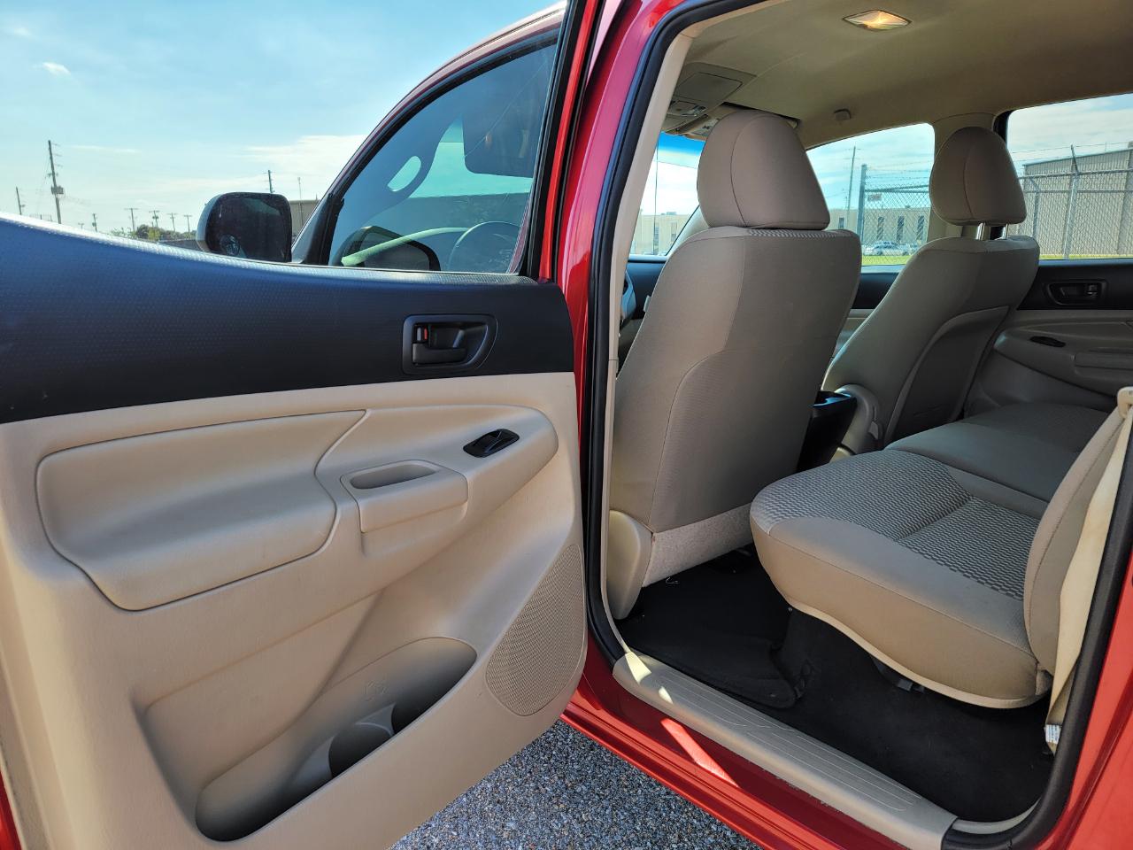 Toyota Tacoma 2WD Double Cab V6 AT PreRunner (Natl) 2013