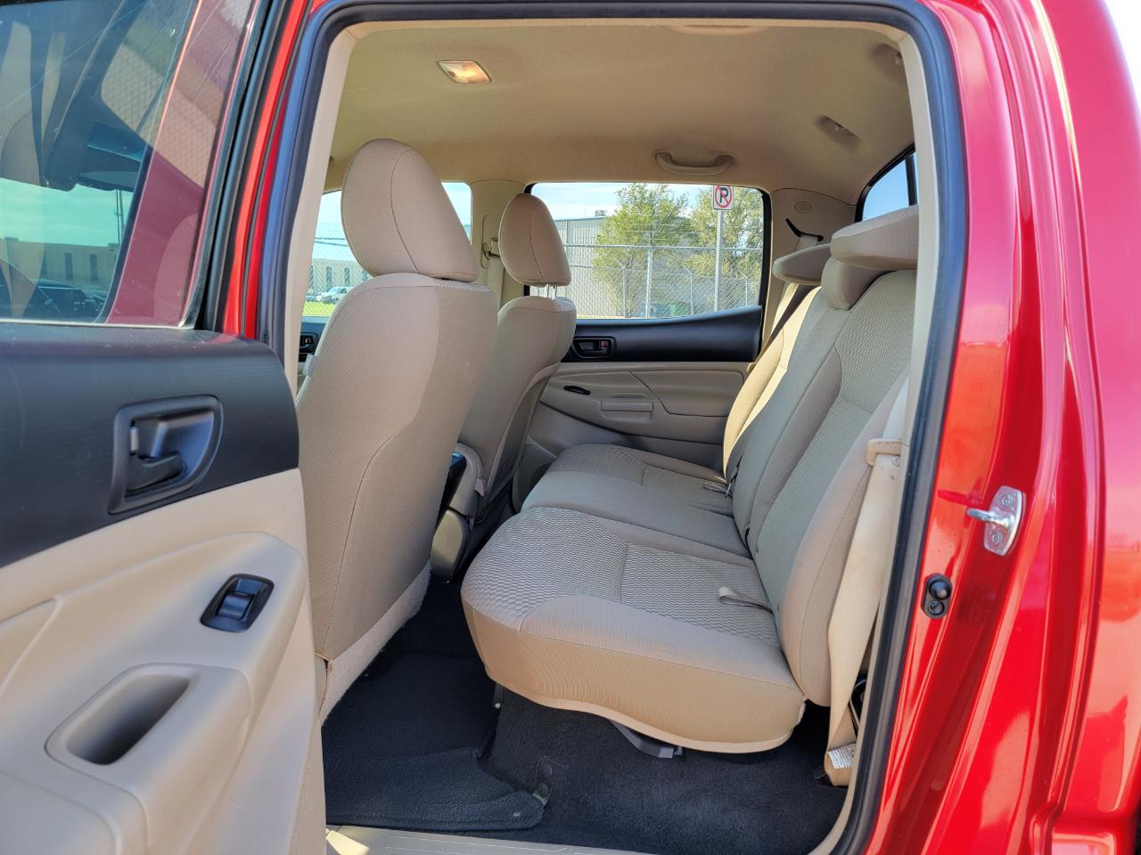 Toyota Tacoma 2WD Double Cab V6 AT PreRunner (Natl) 2013