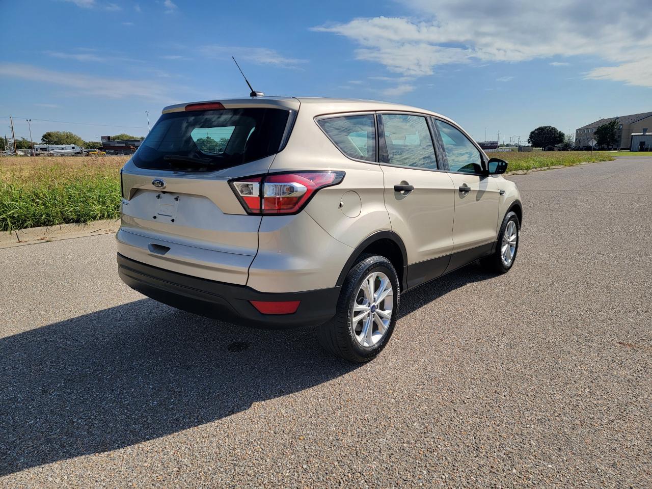Ford Escape S FWD 2018