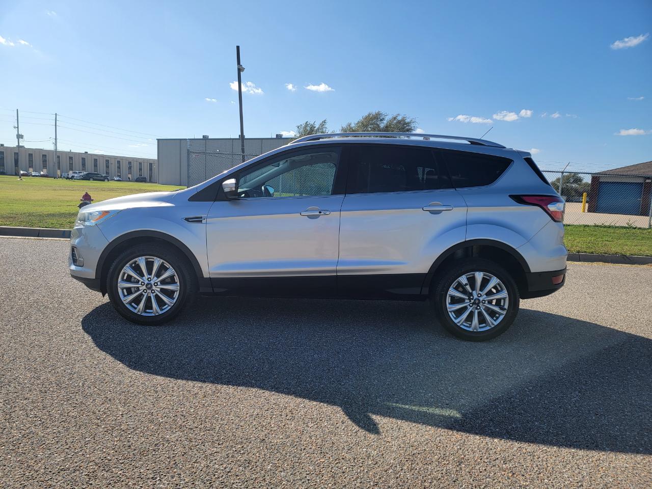 Ford Escape Titanium 4WD 2017