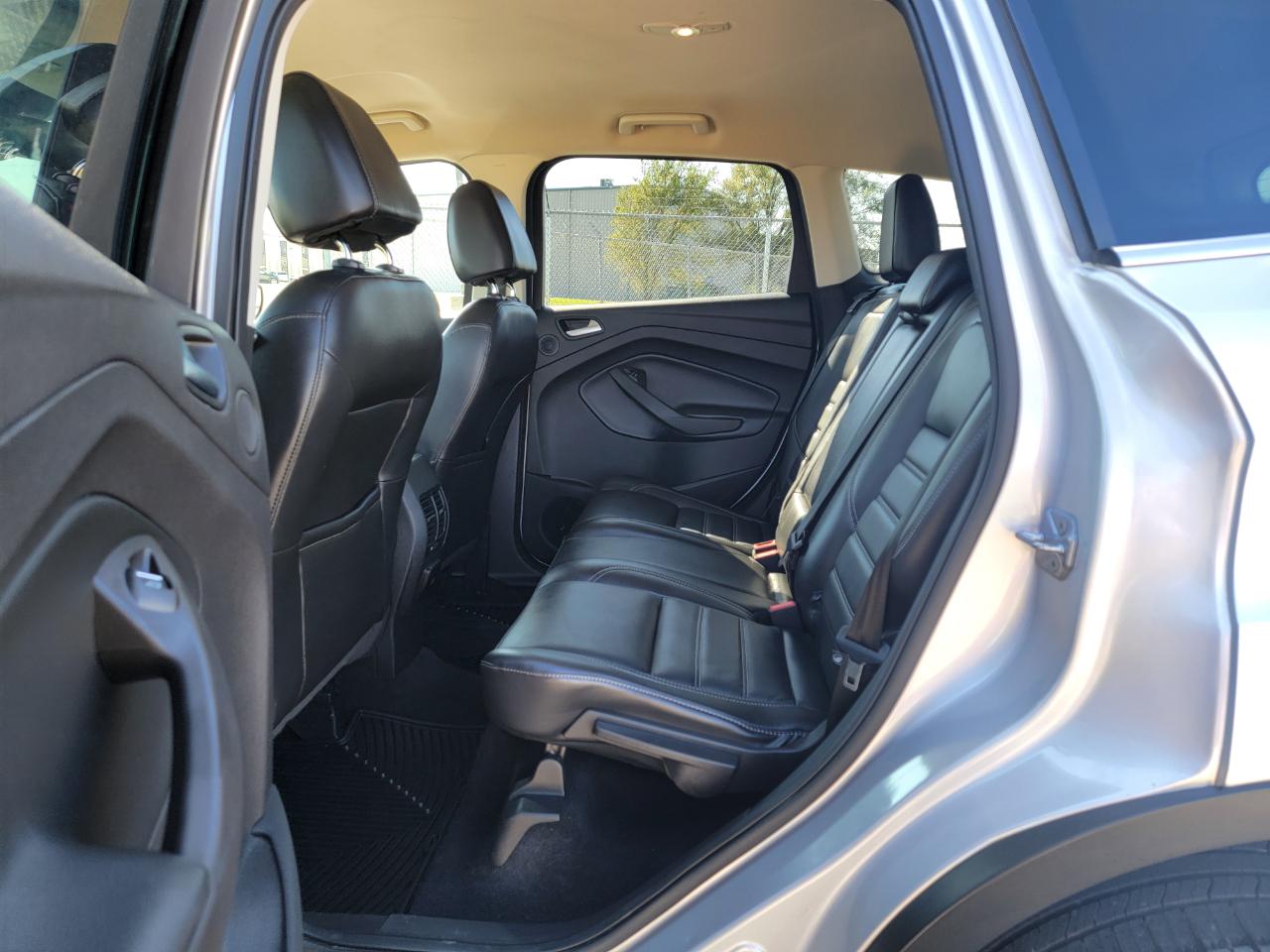 Ford Escape Titanium 4WD 2017