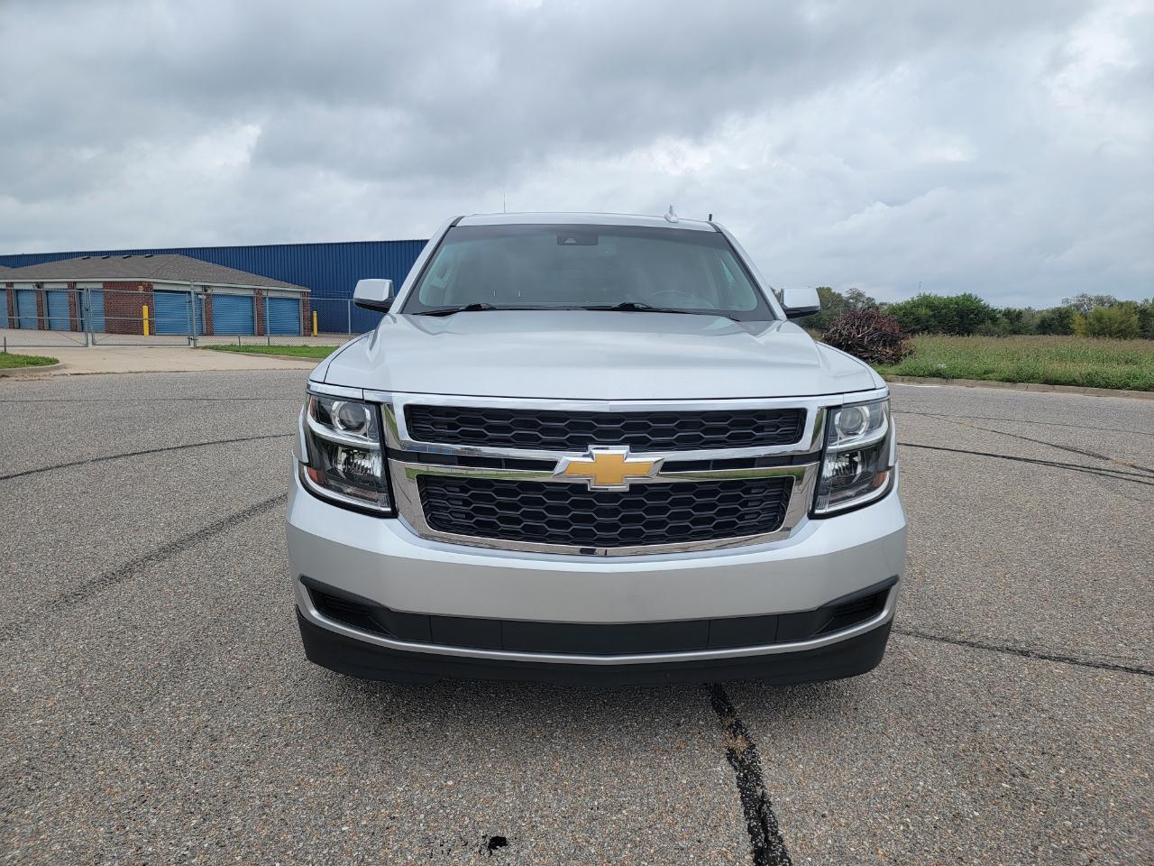 Chevrolet Suburban 4WD 4dr 1500 LT 2019
