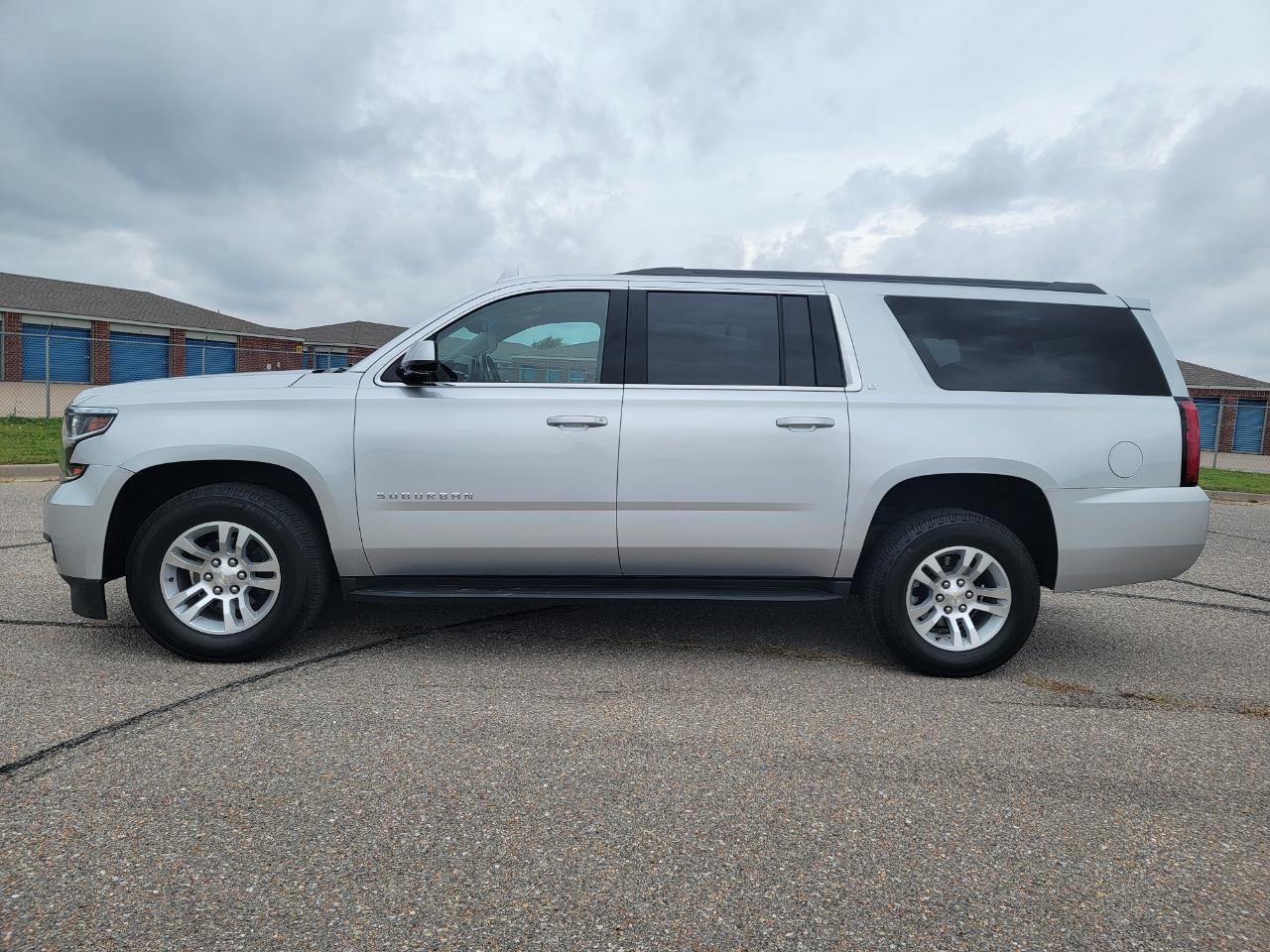 Chevrolet Suburban 4WD 4dr 1500 LT 2019