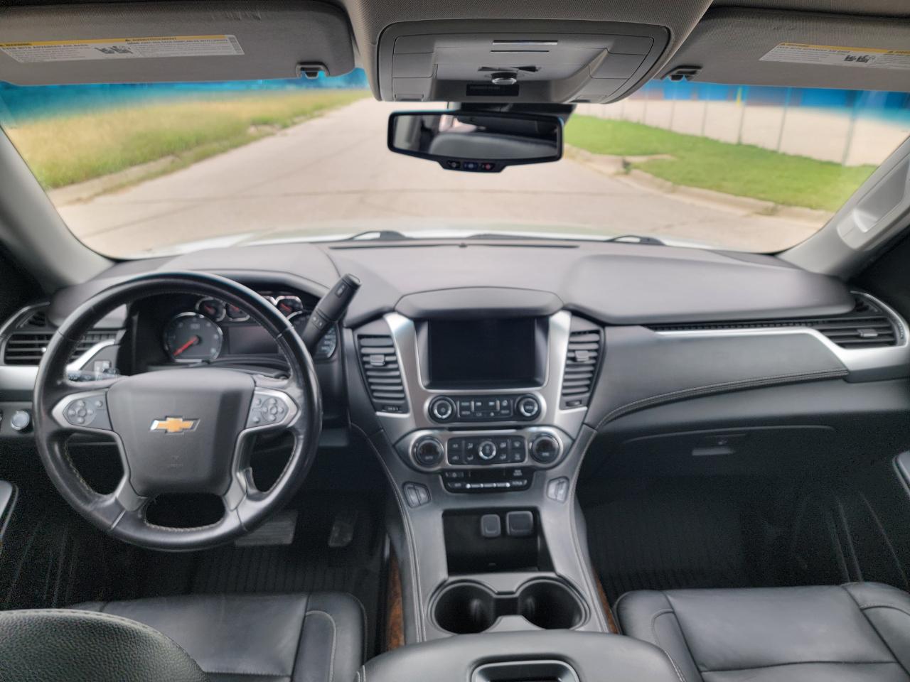 Chevrolet Suburban 4WD 4dr 1500 LT 2019