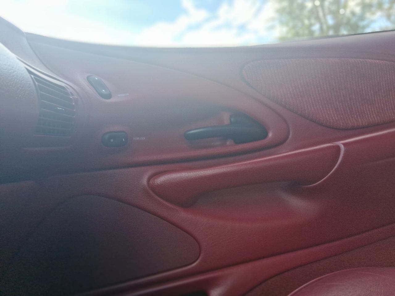 Mercury Cougar 2dr Sedan XR7 1995