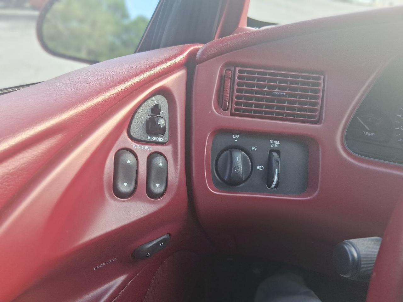 Mercury Cougar 2dr Sedan XR7 1995
