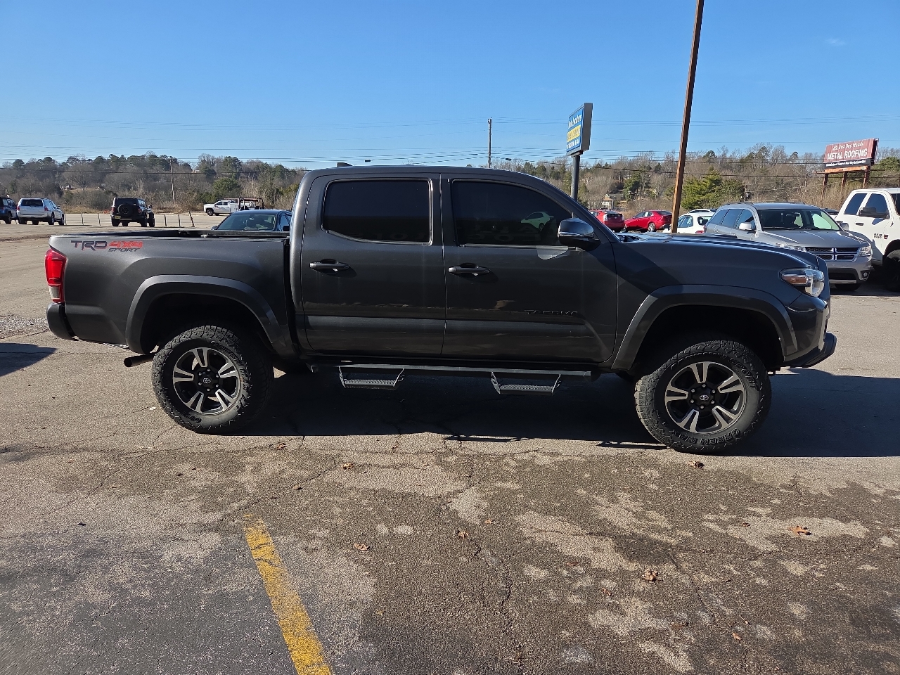 Toyota Tacoma TRD Off Road Double Cab 5' Bed V6 4x4 MT (Natl) 2018