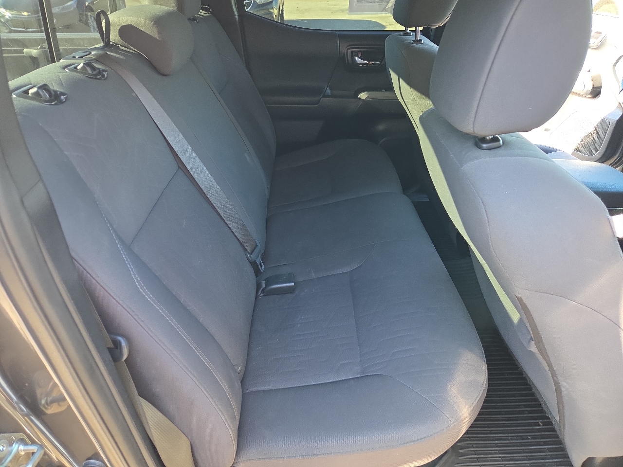 Toyota Tacoma TRD Off Road Double Cab 5' Bed V6 4x4 MT (Natl) 2018