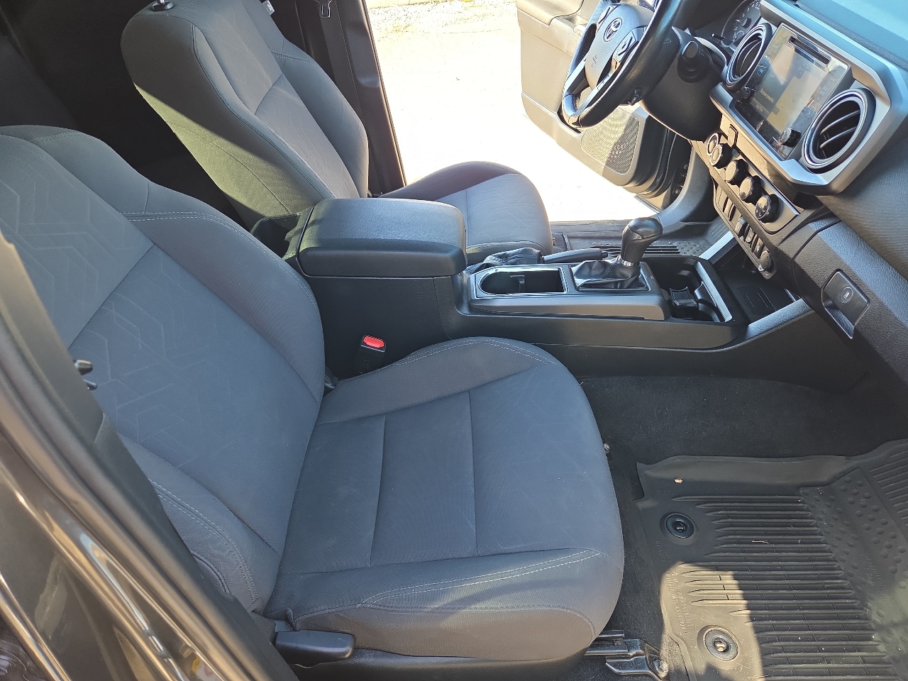 Toyota Tacoma TRD Off Road Double Cab 5' Bed V6 4x4 MT (Natl) 2018