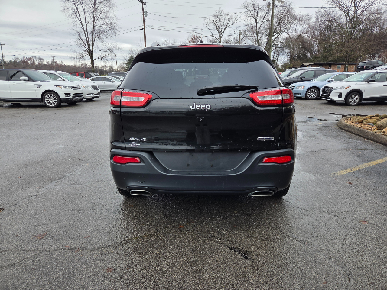 2015 Jeep Cherokee Latitude photo 2