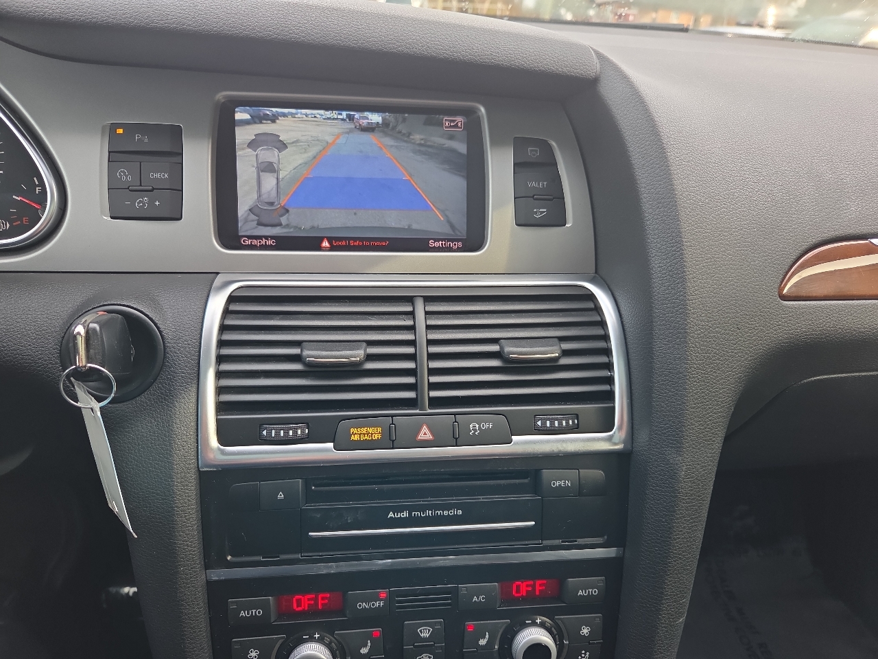 Audi Q7 quattro 4dr 3.0L TDI Premium Plus 2015