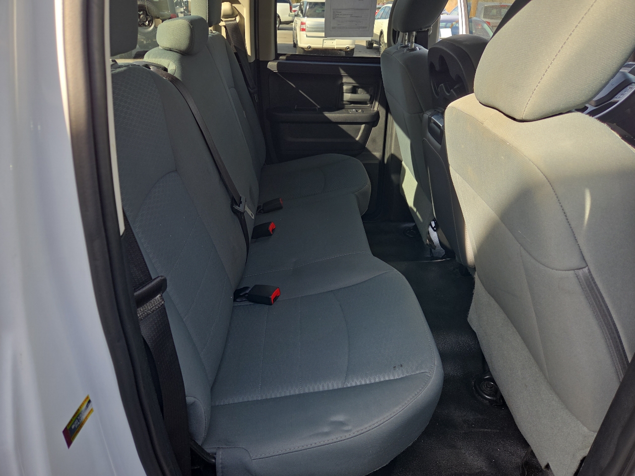 RAM 1500 4WD Quad Cab 140.5" Tradesman 2016