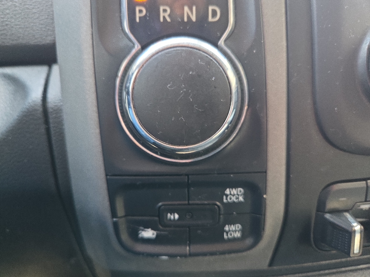 RAM 1500 4WD Quad Cab 140.5" Tradesman 2016