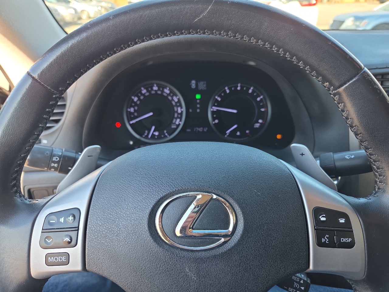 Lexus IS 250C 2dr Conv Auto 2011