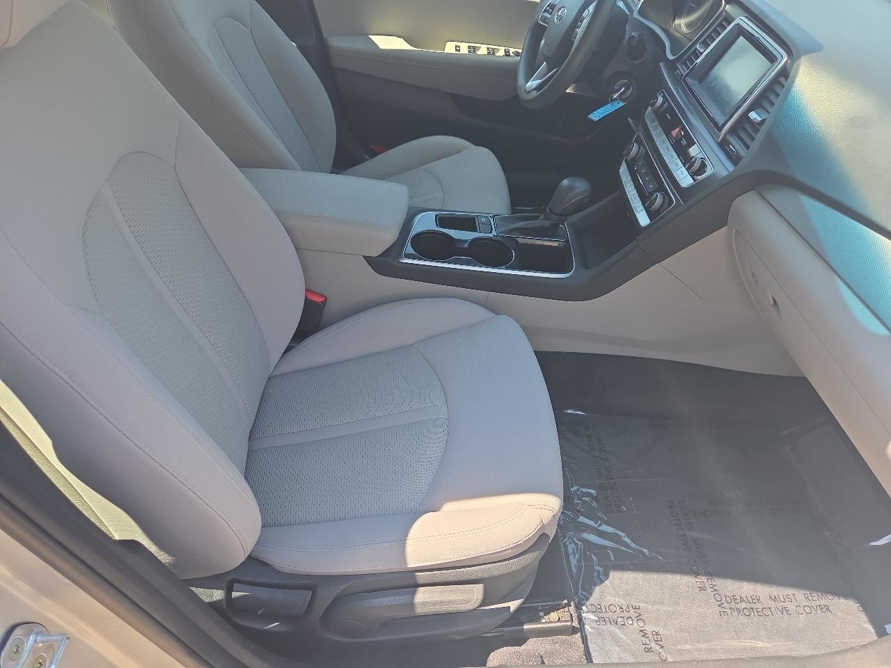 Hyundai Sonata SE 2.4L 2018