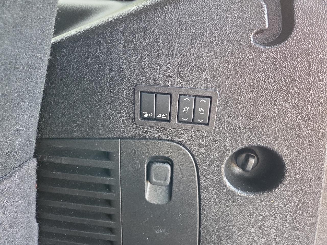 GMC Yukon 4WD 4dr Denali 2017