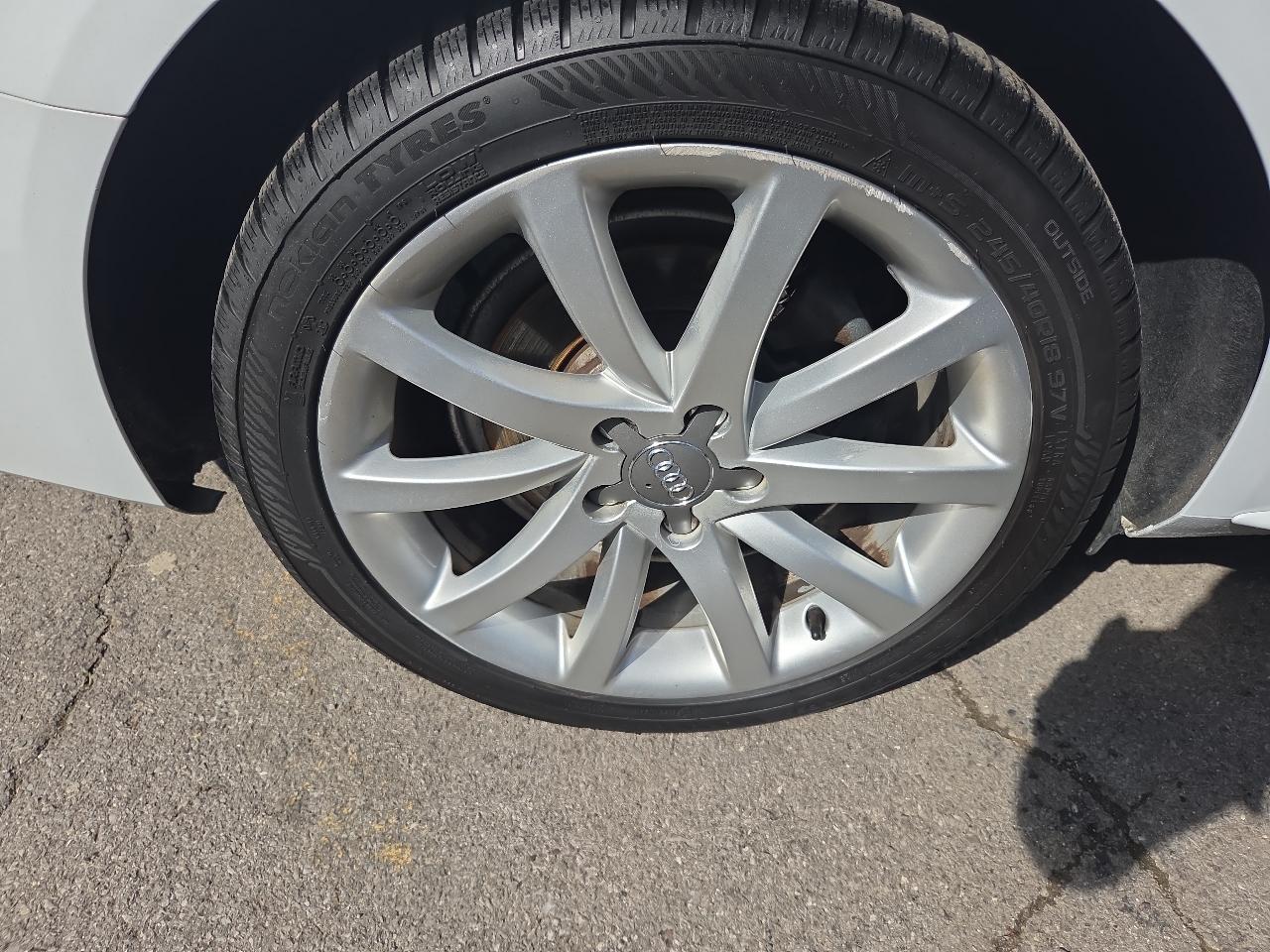 Audi A4 4dr Sdn Auto quattro 2.0T Premium 2014