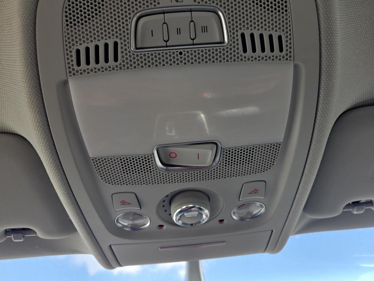 Audi A4 4dr Sdn Auto quattro 2.0T Premium 2014