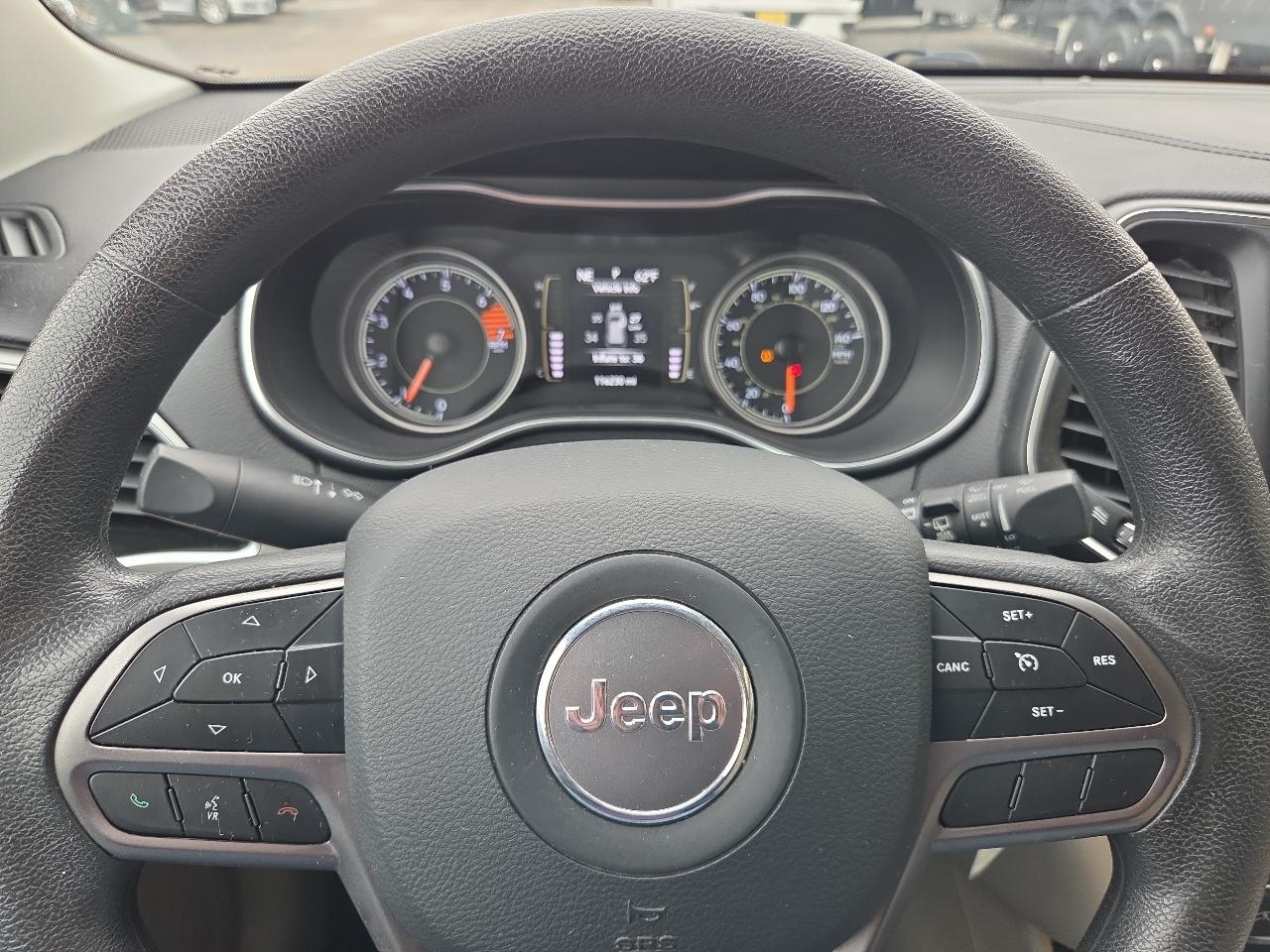 Jeep Cherokee Latitude FWD 2020