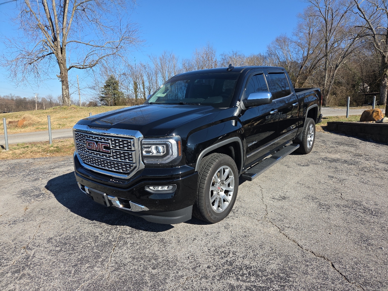 2017 GMC Sierra 1500 4WD Crew Cab 143.5" Denali