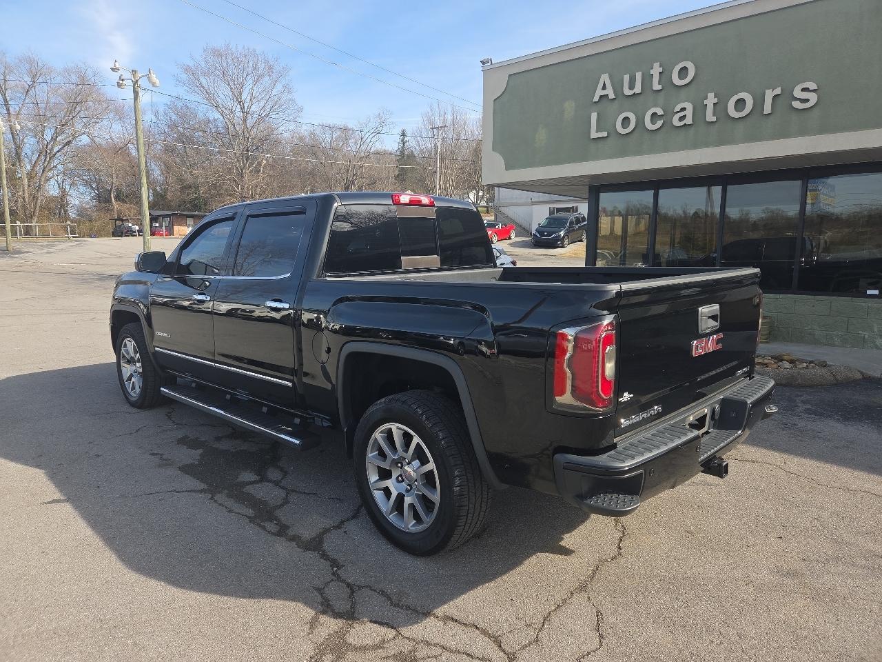 GMC Sierra 1500 4WD Crew Cab 143.5" Denali 2017