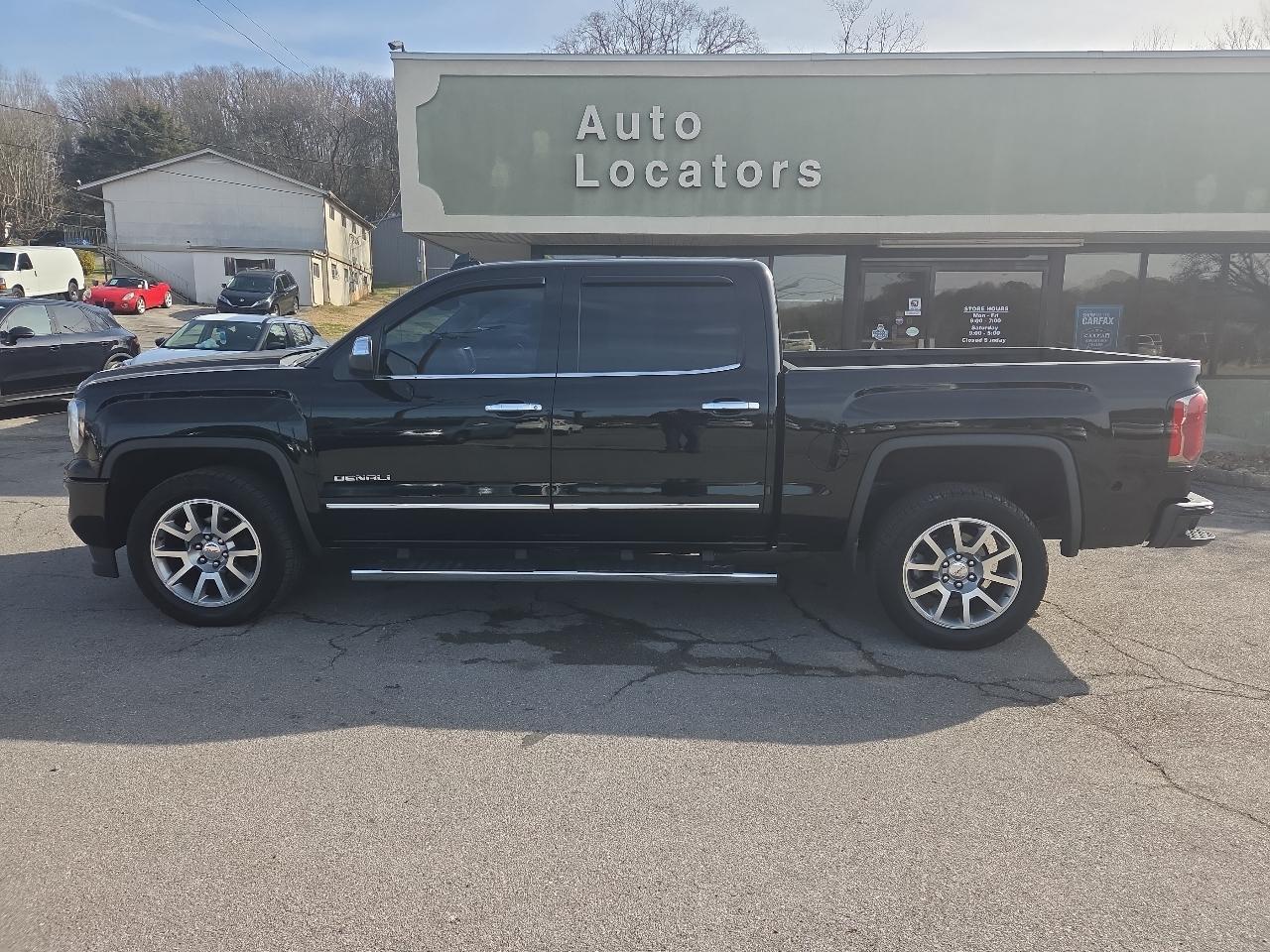GMC Sierra 1500 4WD Crew Cab 143.5" Denali 2017