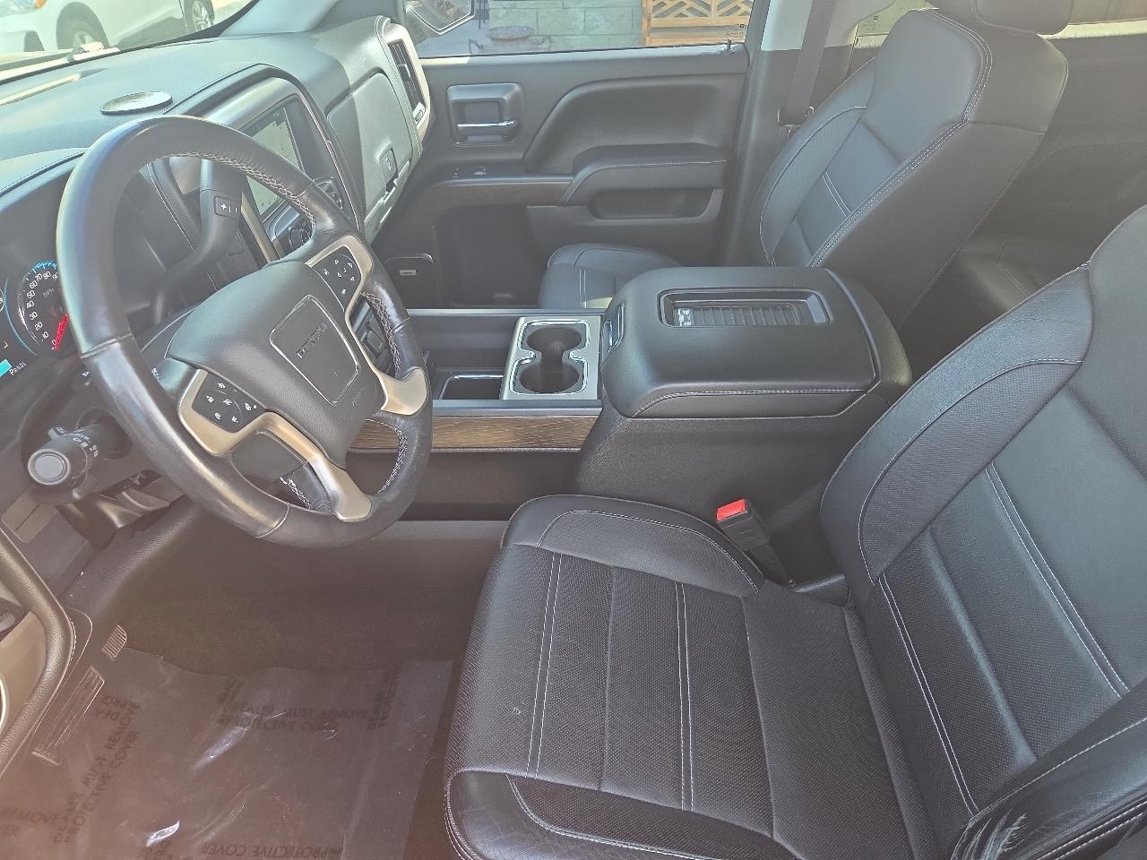 GMC Sierra 1500 4WD Crew Cab 143.5" Denali 2017