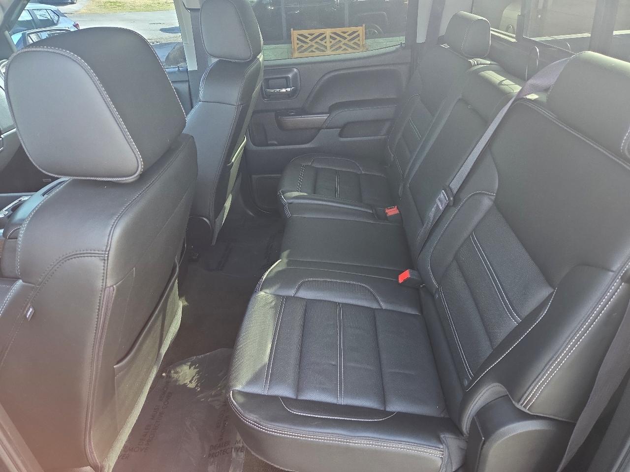 GMC Sierra 1500 4WD Crew Cab 143.5" Denali 2017