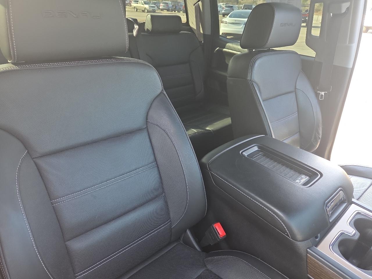 GMC Sierra 1500 4WD Crew Cab 143.5" Denali 2017