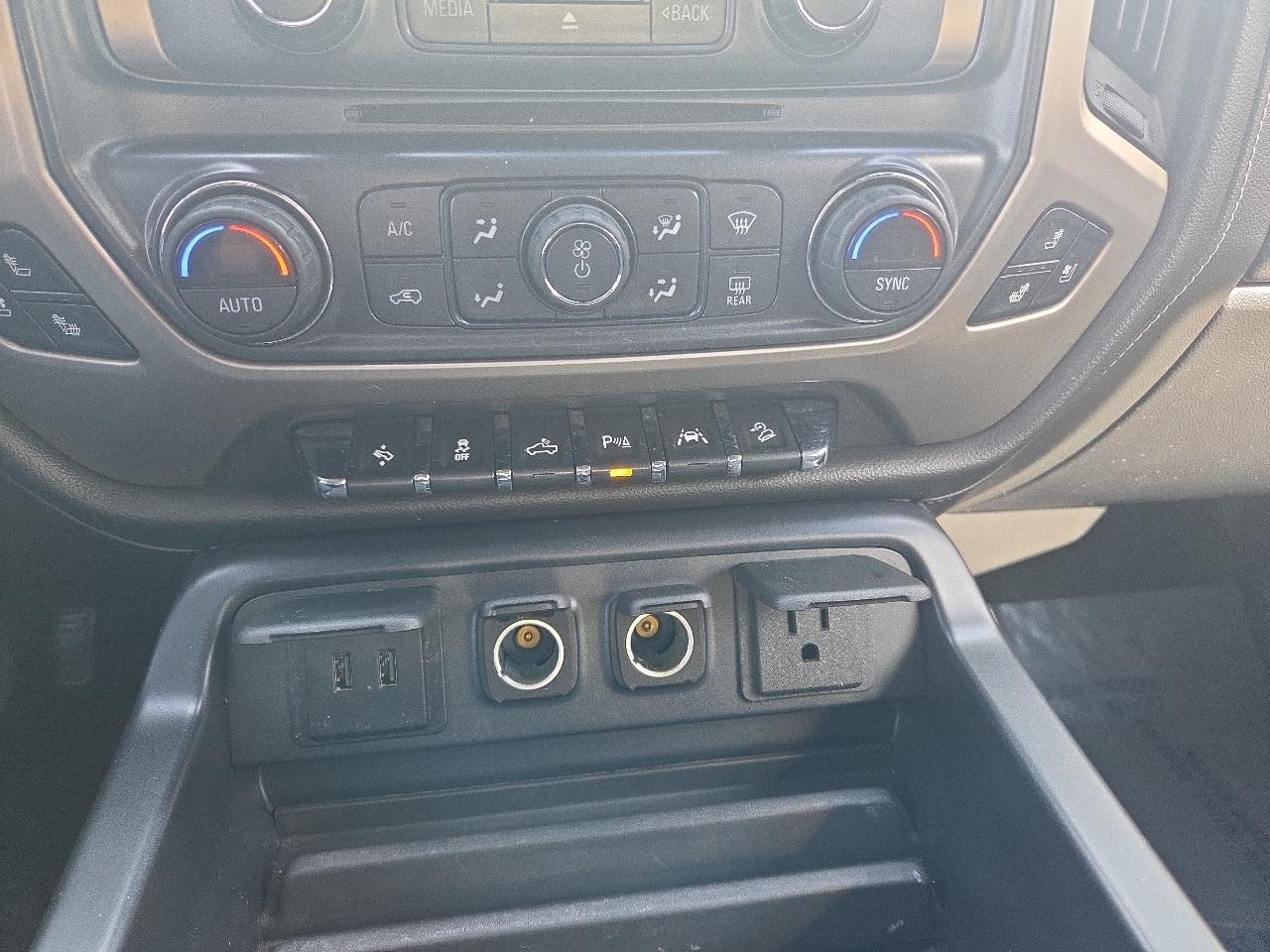 GMC Sierra 1500 4WD Crew Cab 143.5" Denali 2017