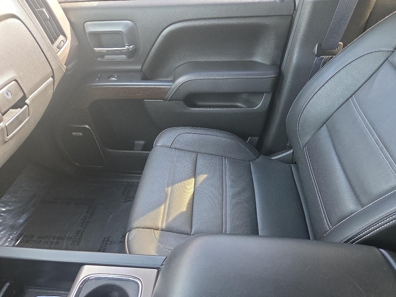 GMC Sierra 1500 4WD Crew Cab 143.5" Denali 2017