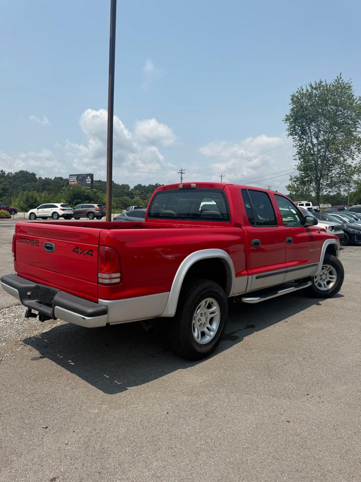 Dodge Dakota Quad Cab 131" WB 4WD SLT 2002