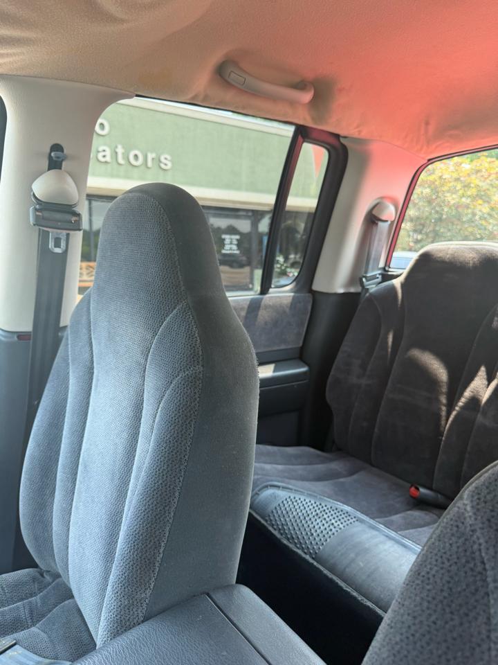 Dodge Dakota Quad Cab 131" WB 4WD SLT 2002