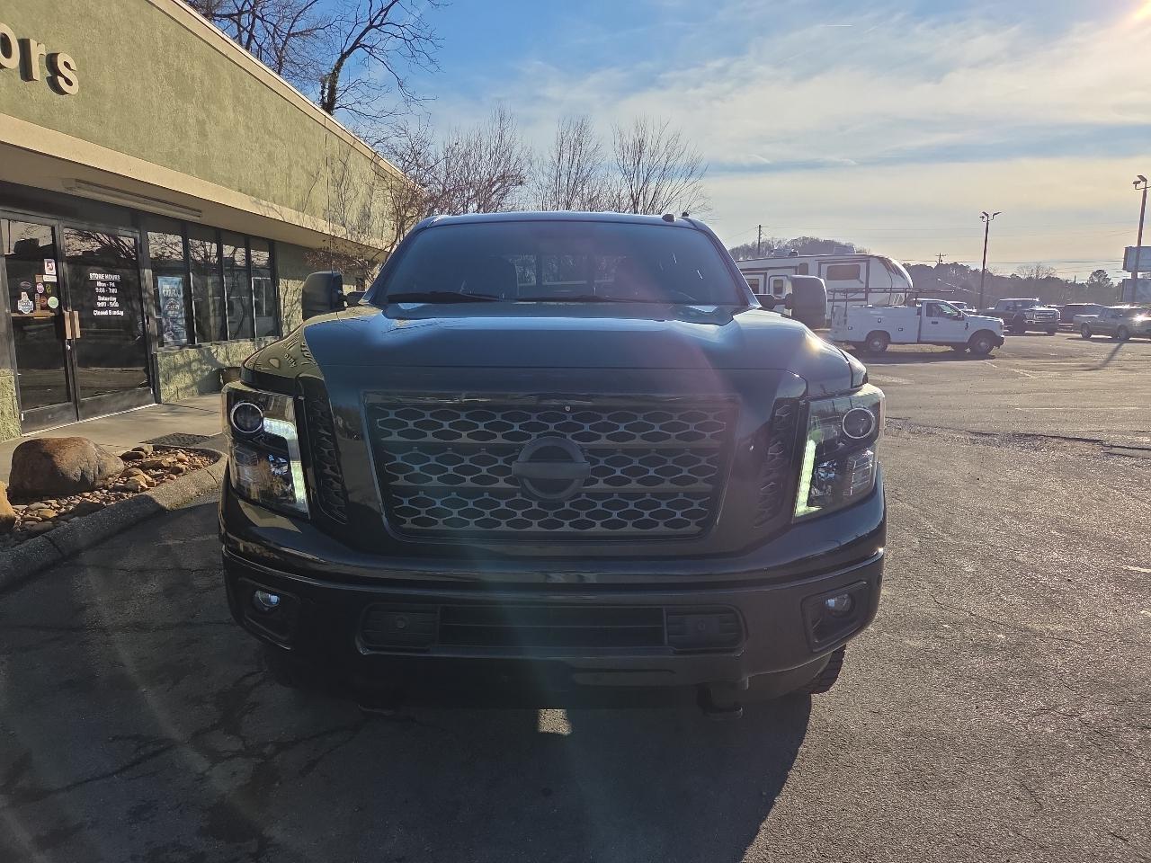 Nissan Titan XD 4x4 Diesel Crew Cab SV 2019