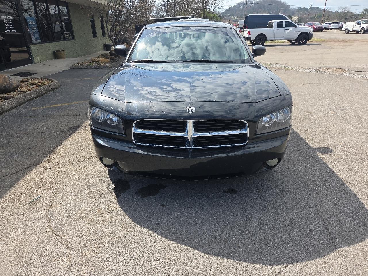 Dodge Charger 4dr Sdn RWD 2006