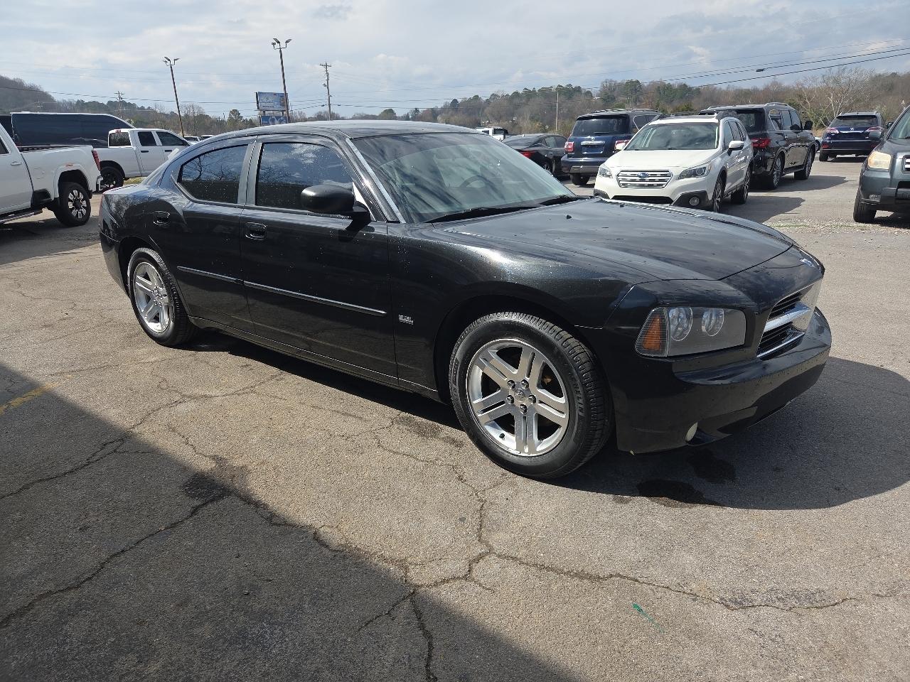Dodge Charger 4dr Sdn RWD 2006