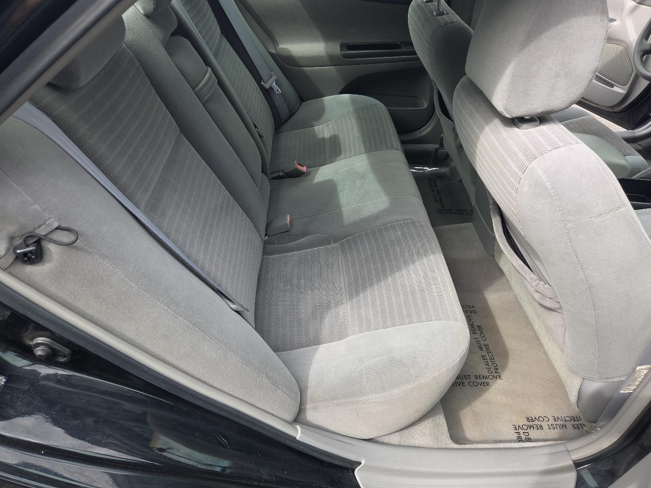 Toyota Camry 4dr Sdn XLE Auto (Natl) 2005