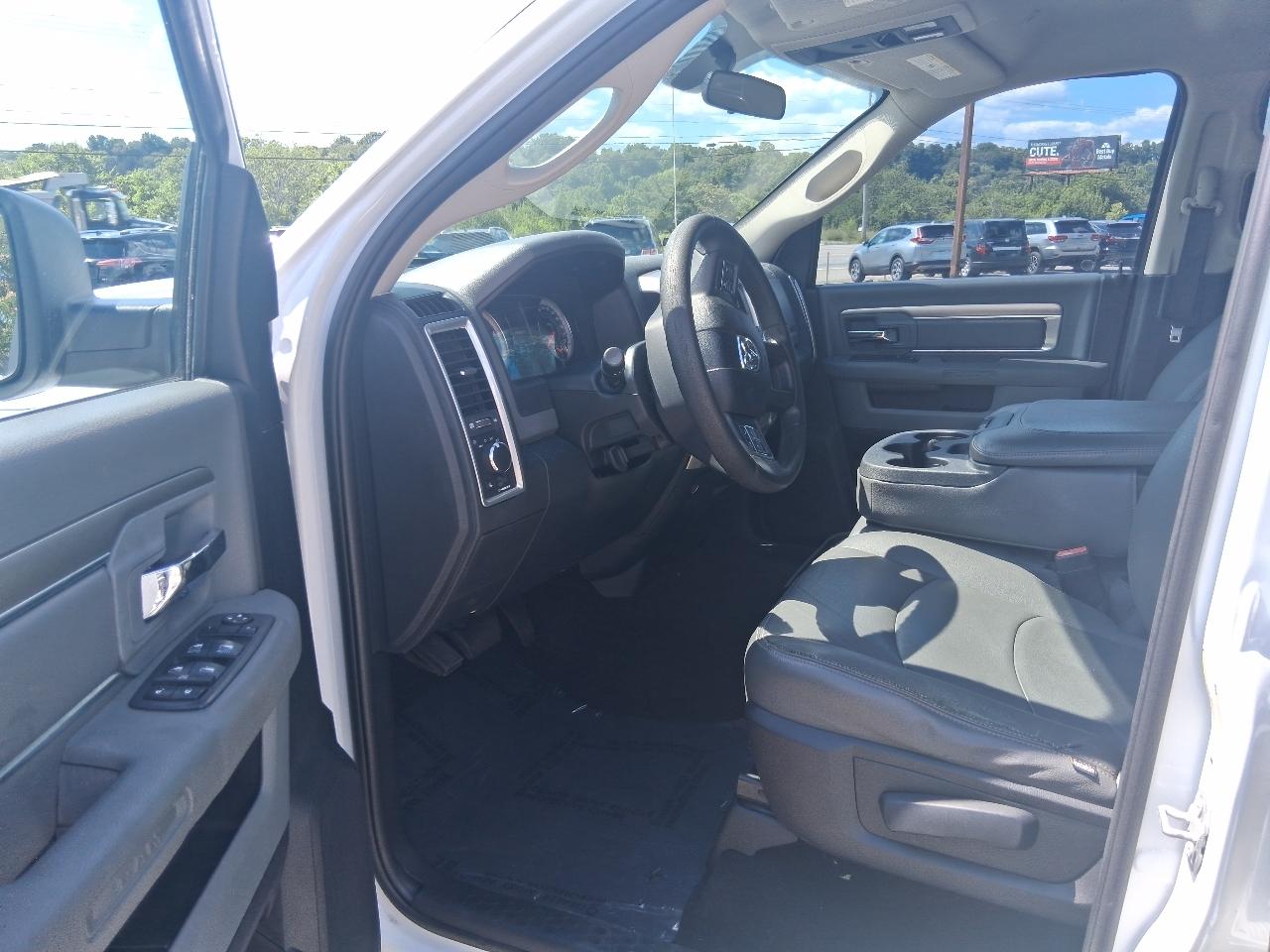RAM 2500 SLT 4x4 Crew Cab 6'4" Box 2018