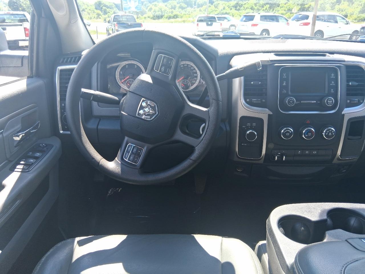 RAM 2500 SLT 4x4 Crew Cab 6'4" Box 2018