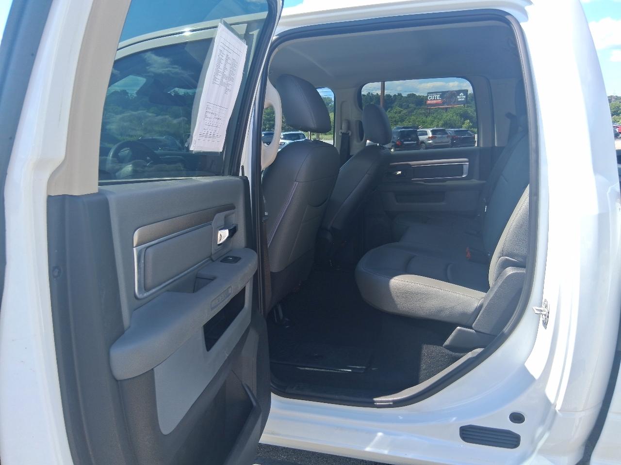 RAM 2500 SLT 4x4 Crew Cab 6'4" Box 2018