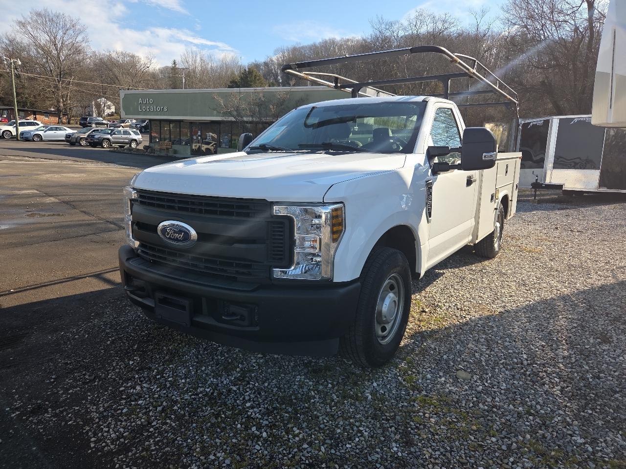 2018 Ford Super Duty F-350 SRW XLT 2WD Reg Cab 8' Box