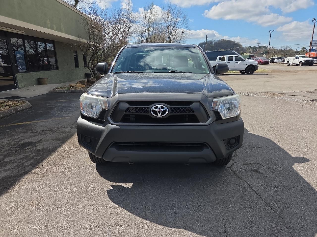 Toyota Tacoma 2WD Reg Cab I4 MT (Natl) 2013