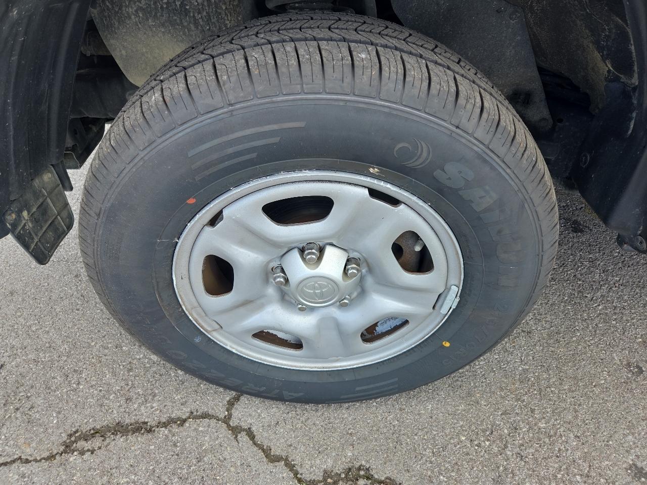 Toyota Tacoma 2WD Reg Cab I4 MT (Natl) 2013