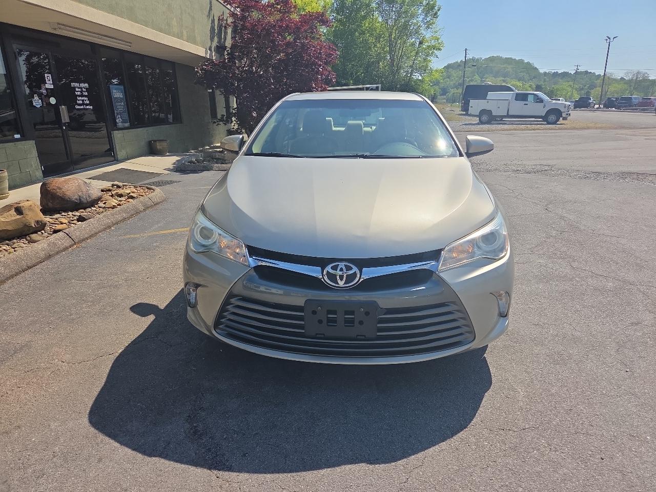 Toyota Camry XLE Auto (Natl) 2017
