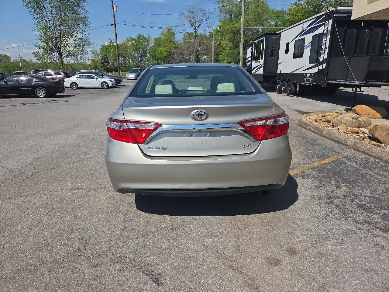 Toyota Camry XLE Auto (Natl) 2017